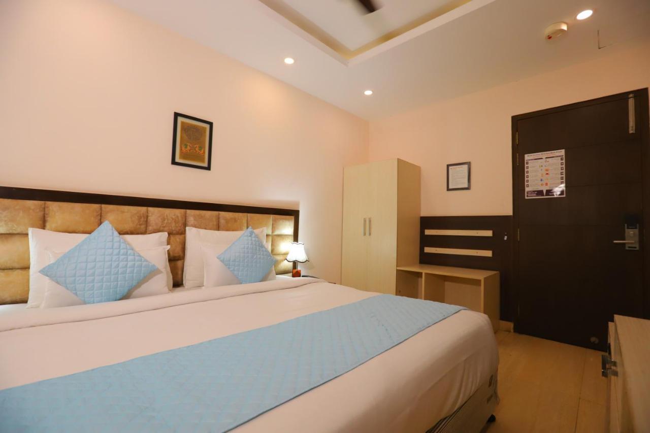 Hotel Qotel Nirvana Jasola Couple Friendly New Delhi