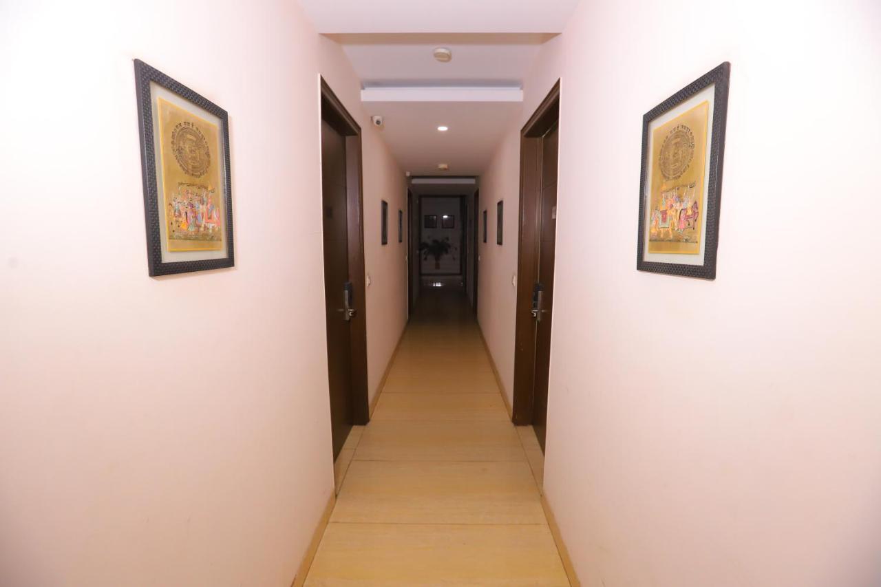 Qotel Nirvana Jasola Couple Friendly Hotel New Delhi